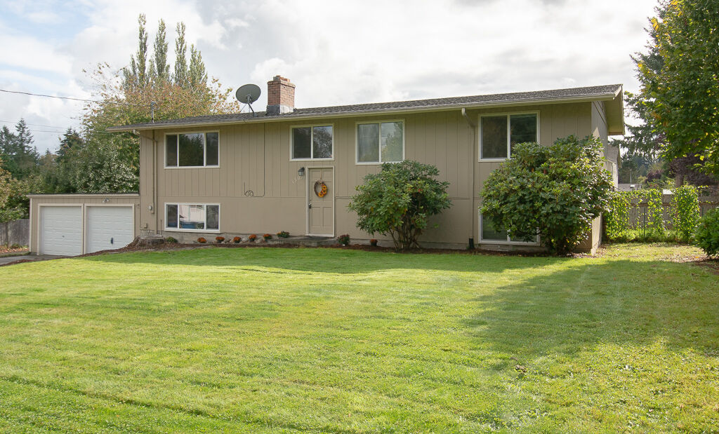 Property Photo: 13016 16th Street NE WA 98258