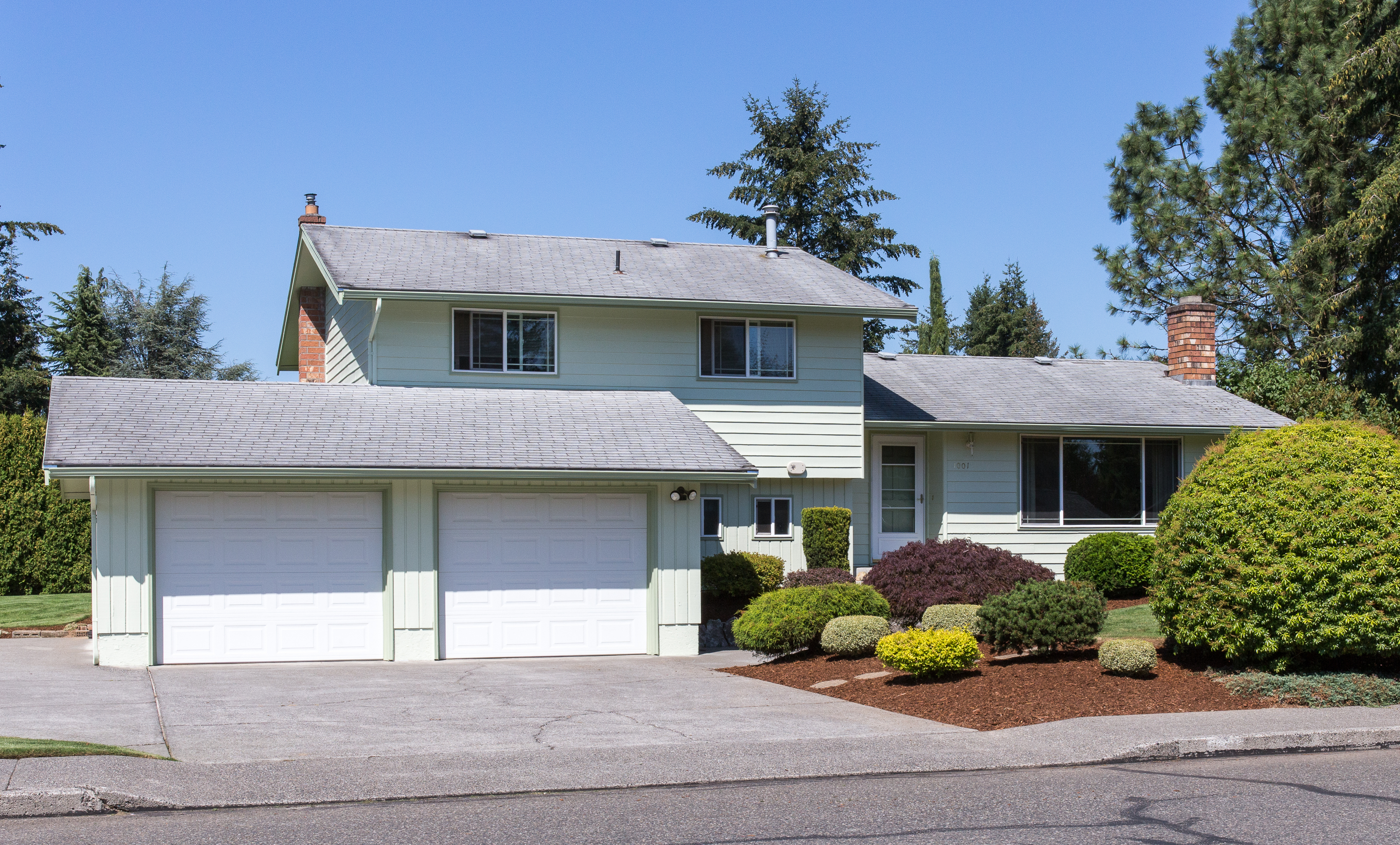 Property Photo: 1001 Garden Dr WA 98264
