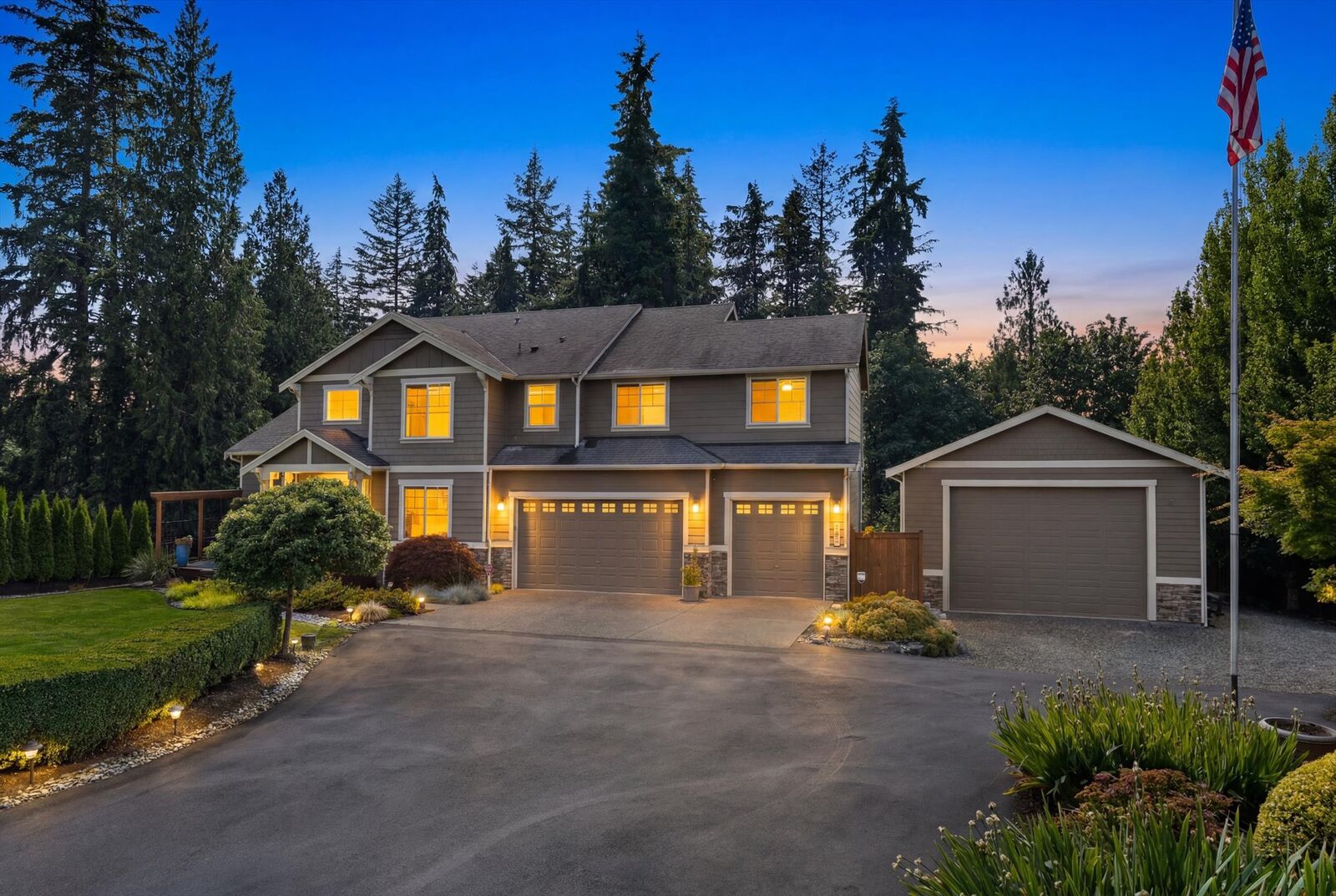 Property Photo:  18018  James Street  WA 98296 