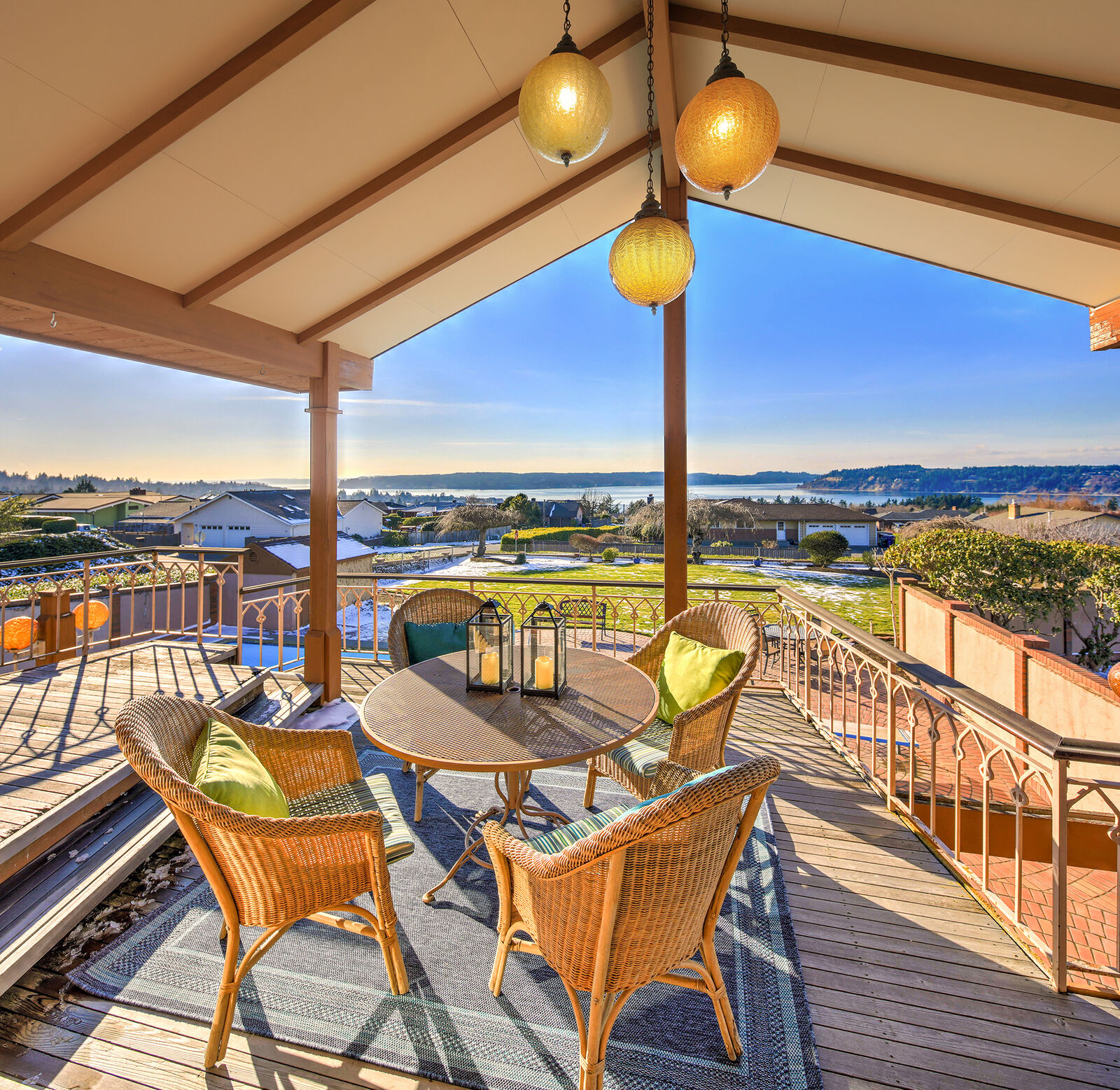 Property Photo:  976 Karl Johan Ave  WA 98465 